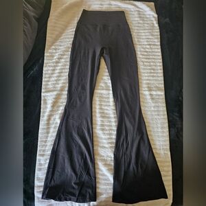 BuffBunny - Legacy Flare Legging - Onyx Black - Small - TALL